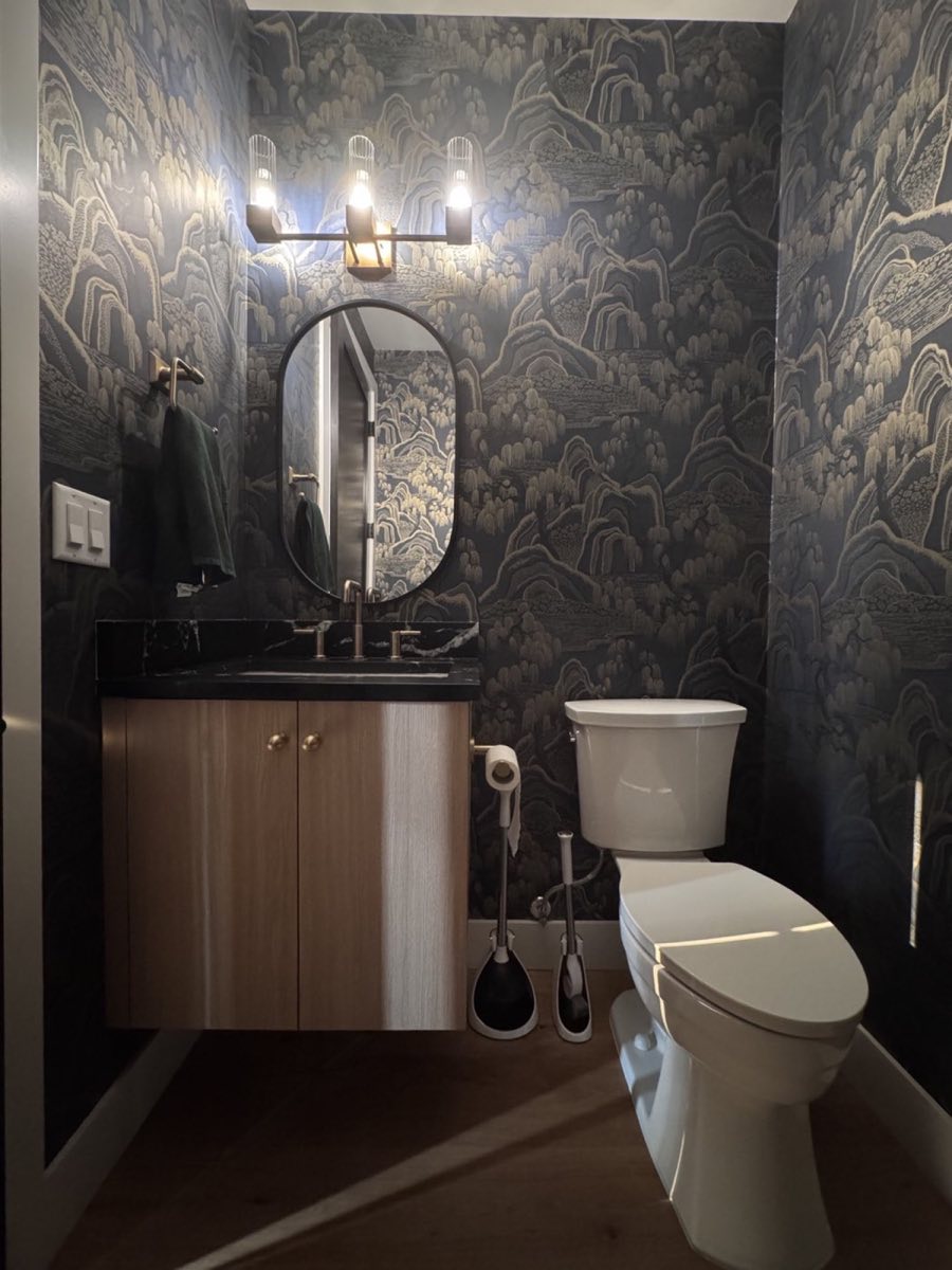 Traditional Wallpaper project completed by AceCraft in Kirkland, Washington