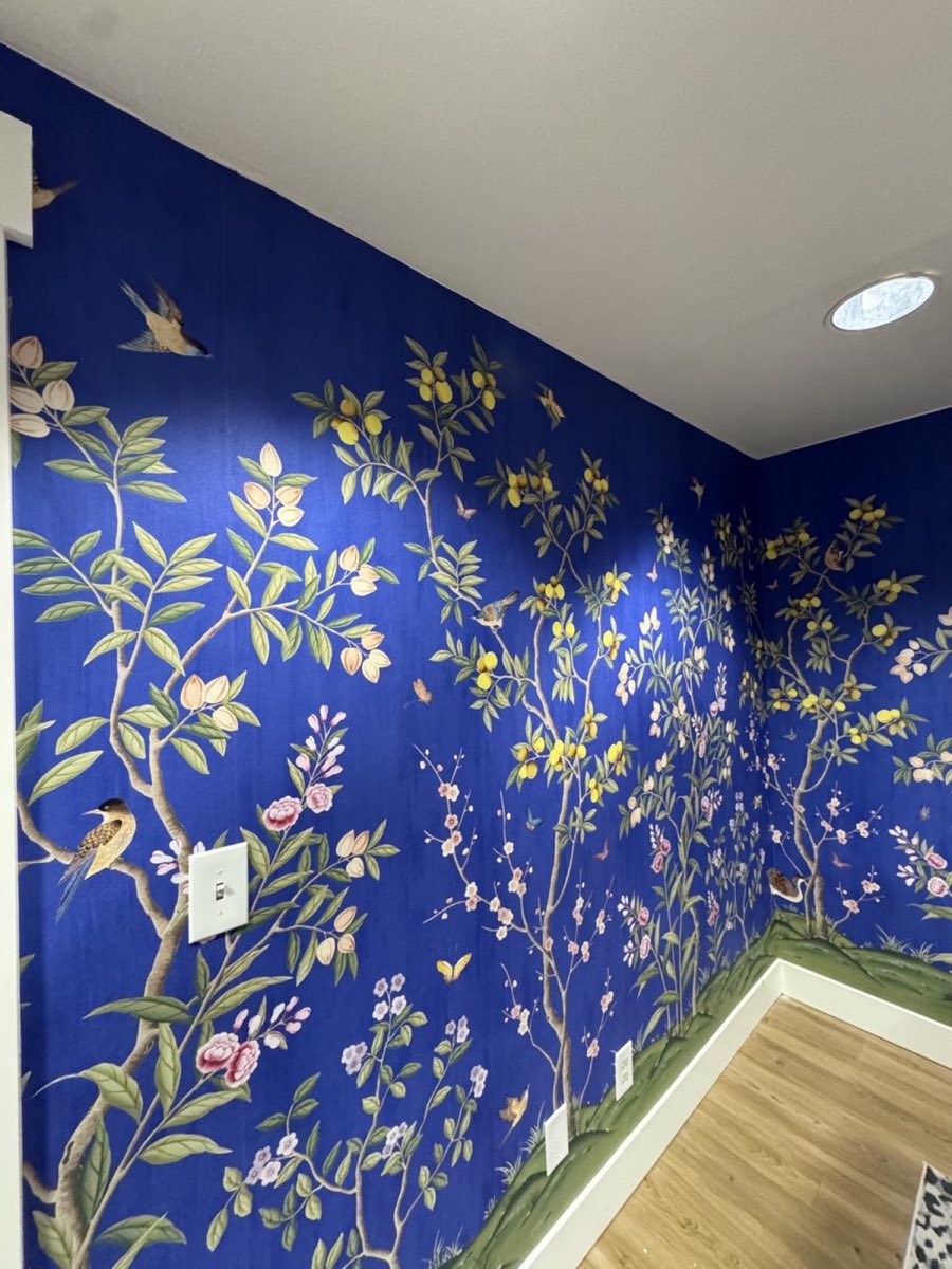 Traditional Wallpaper project completed by AceCraft in Seattle, Washington