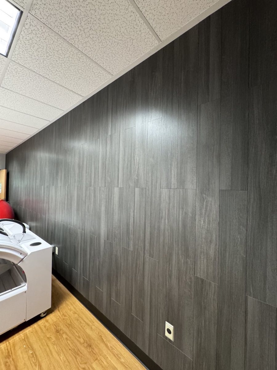 Traditional Wallpaper project completed by AceCraft in Marysville, Washington